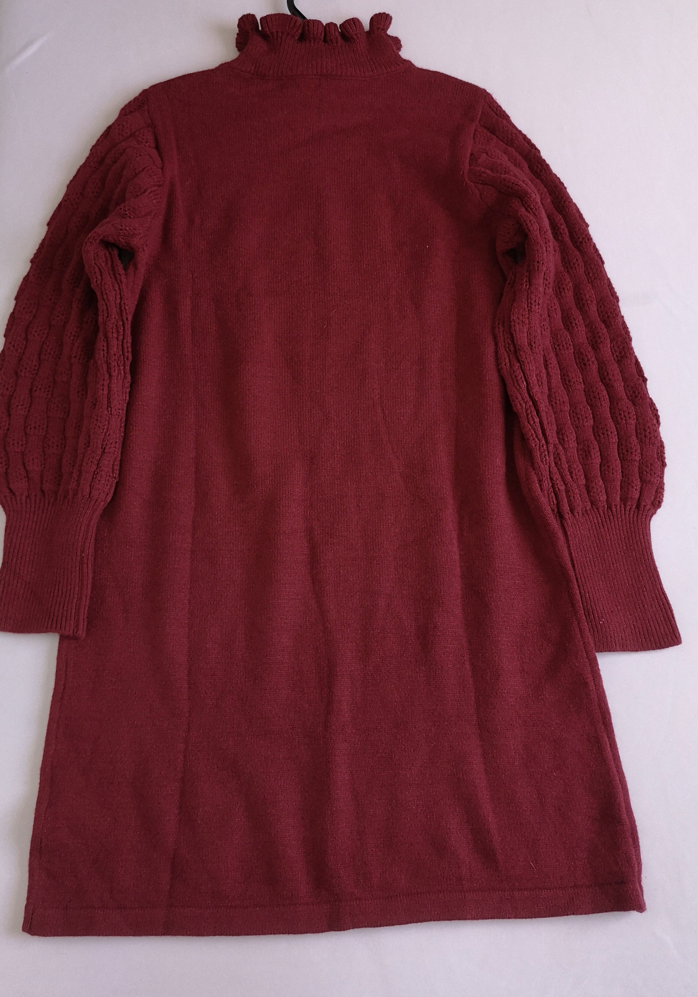 Vestido tejido incluye cincho
