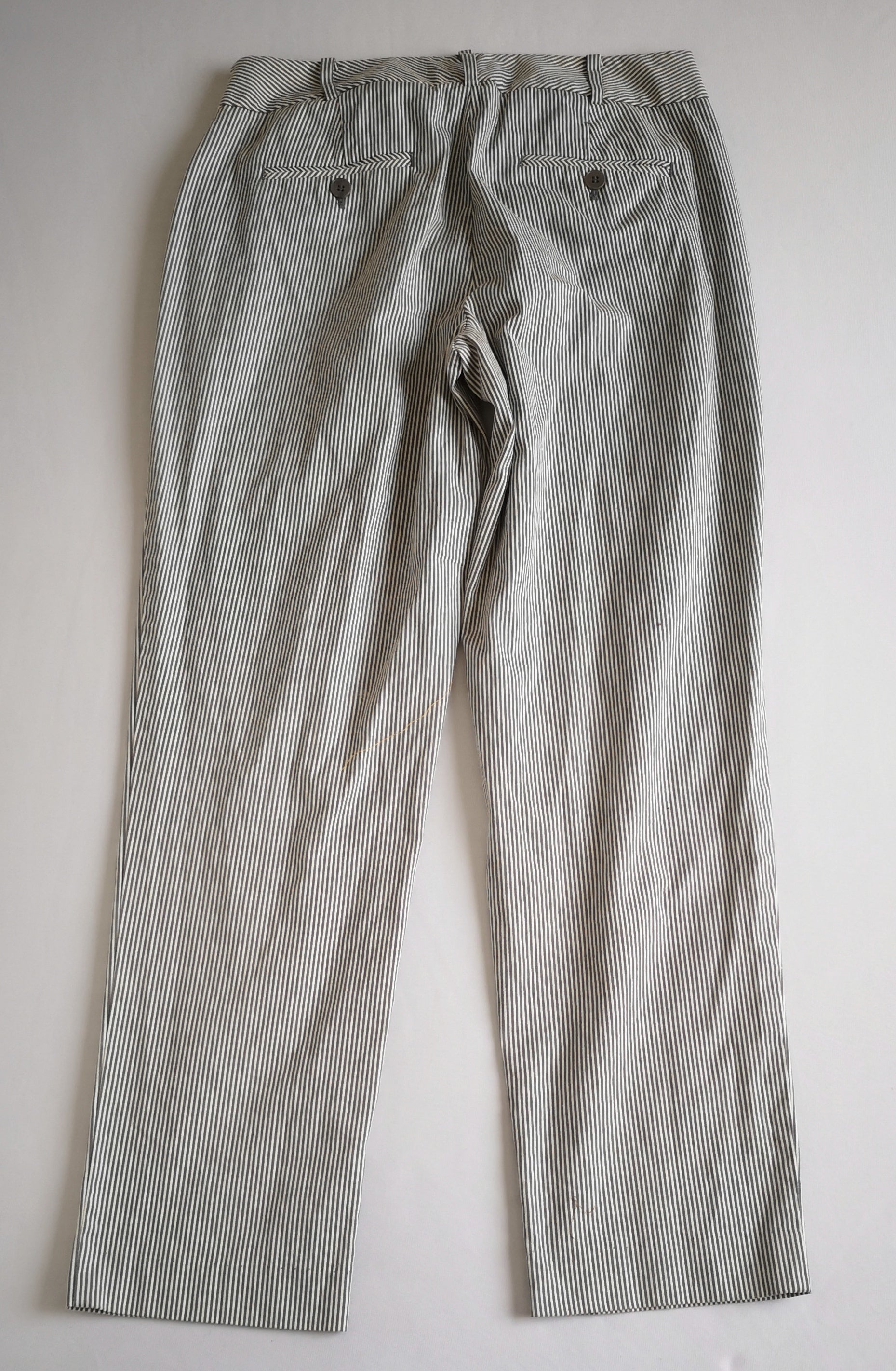 Pantalón corte recto con suéter