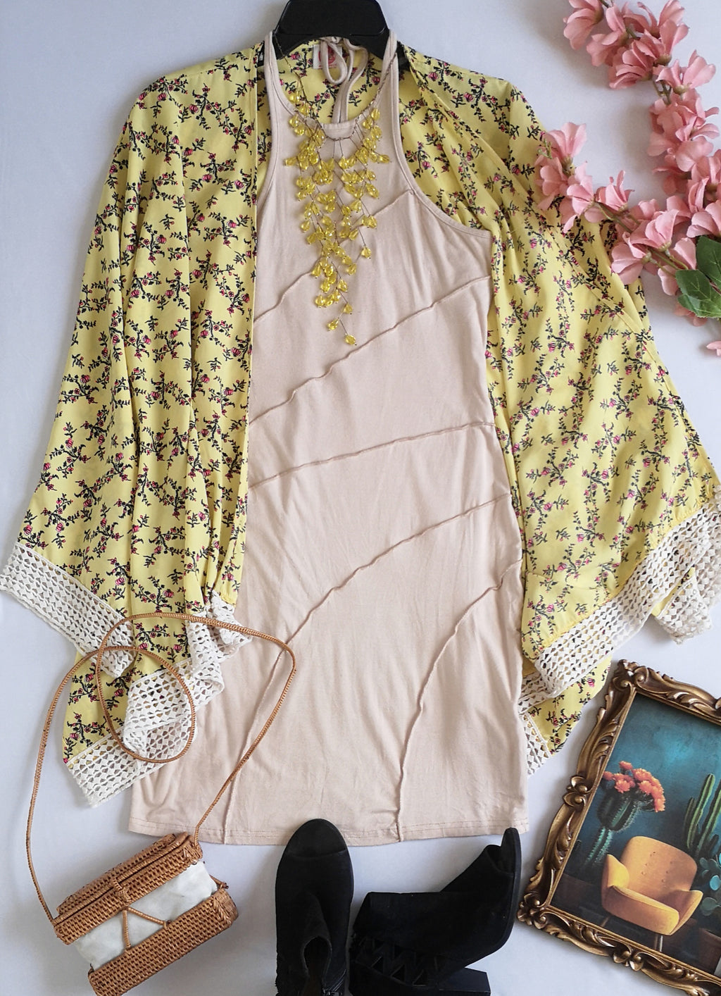 Kimono con vestido tallado halter