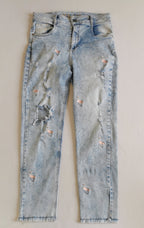 Jeans bordado con blusa