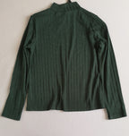 Blusa cuello alto con Pantalón tipo deportivo