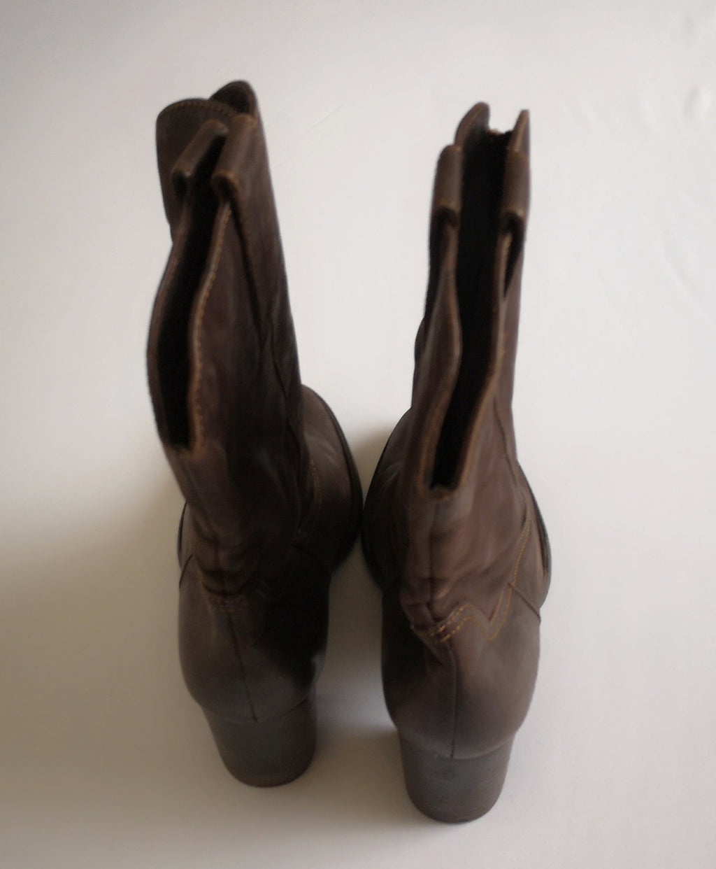 Botines tipo vaquero