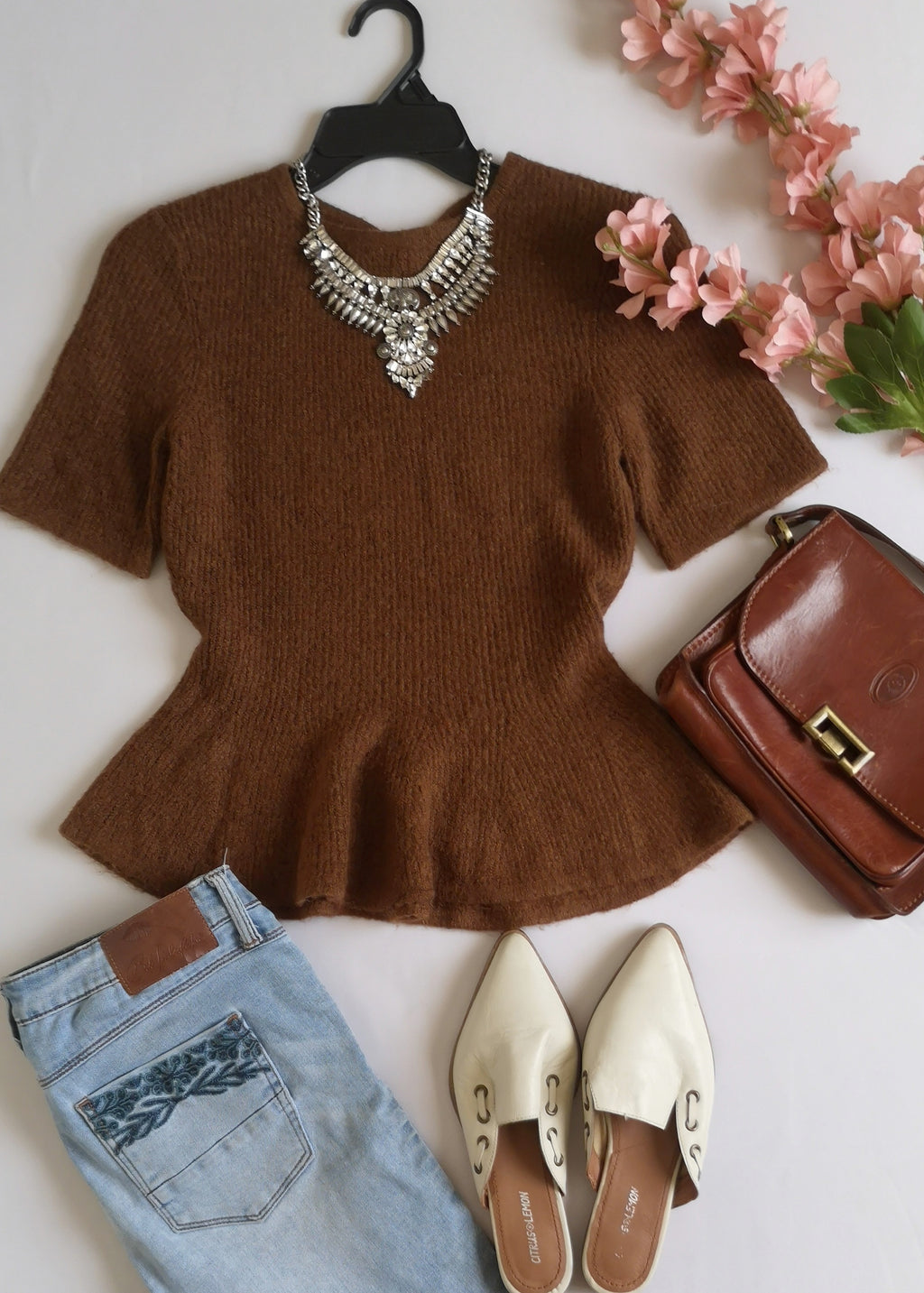 Blusa tipo peplum tejida