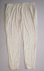 Pantalón tipo pans y suéter cuello ancho