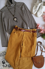 Blusa cuello alto con Pantalón ancho de abajo ⚓