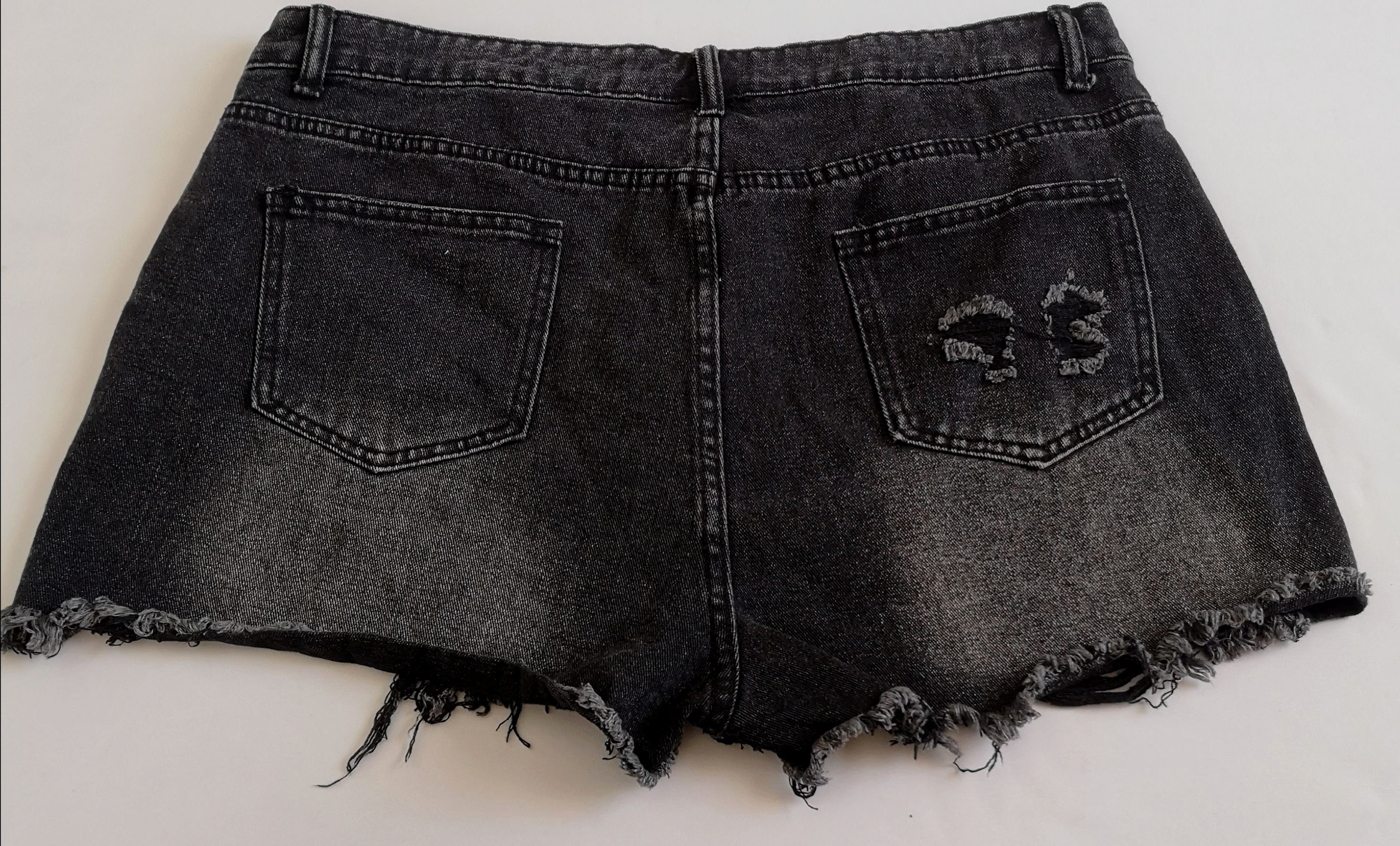 Sueter con short rasgado