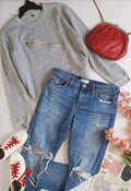 Jeans rasgada con sueter 💙