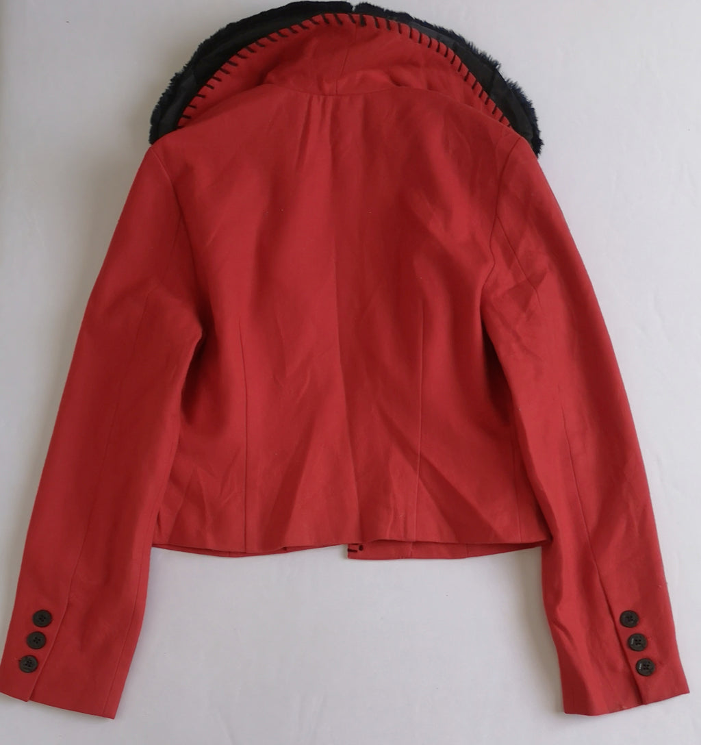 Chaqueta con cuello removible