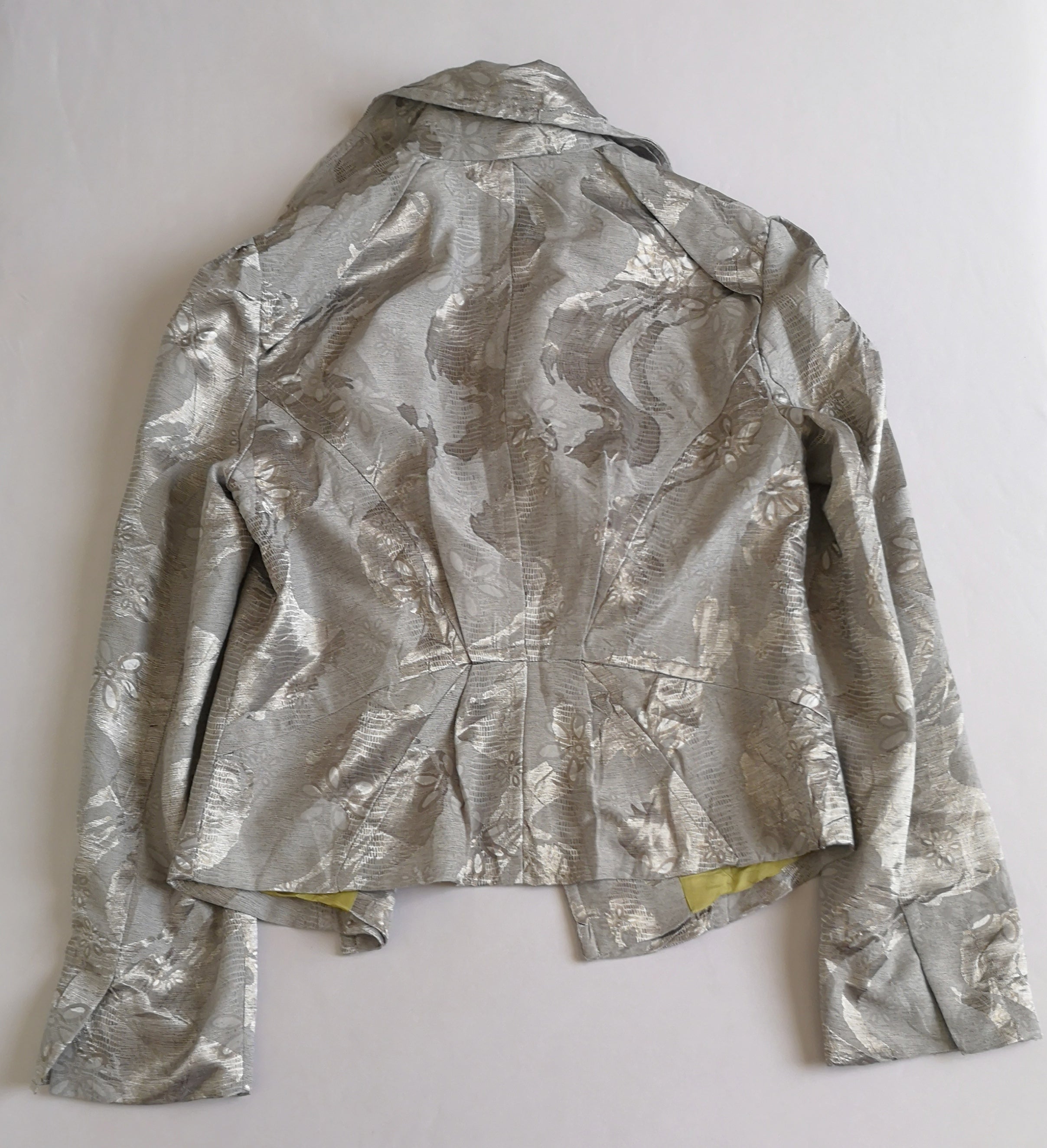 Chaqueta mangas princesa
