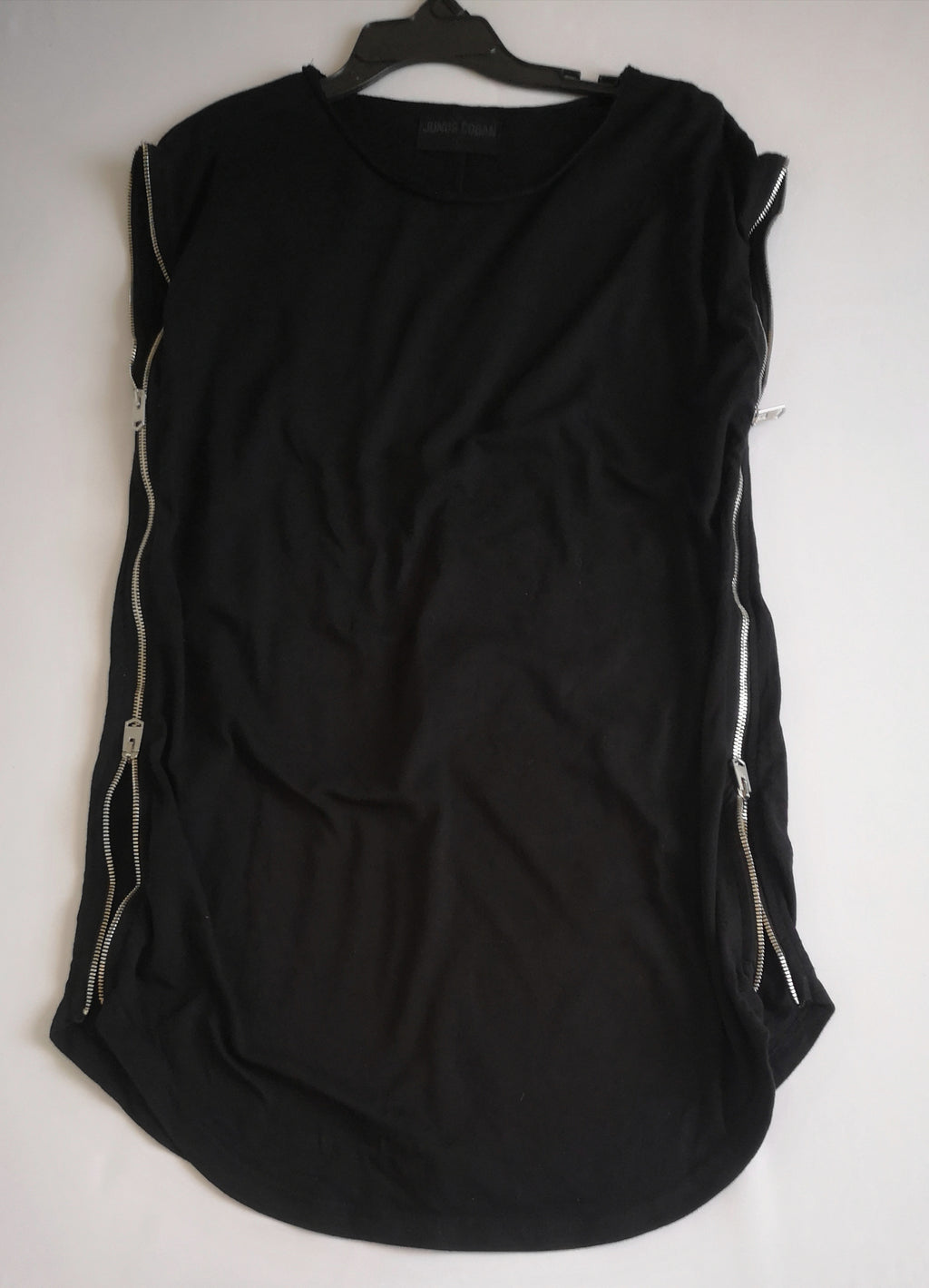 Vestido con zipper a los lados incluye collar
