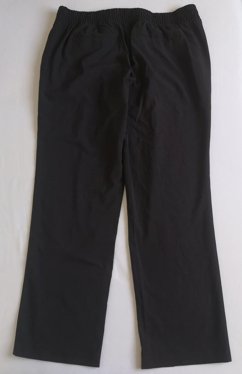 Blusa de chifon con pantalón corte recto