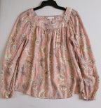 Short con blusa cuello cuadrado