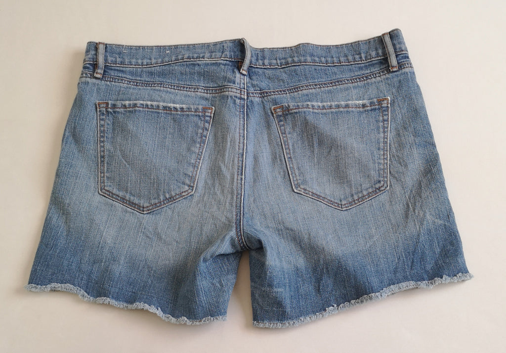 Short con blusa cuello cuadrado