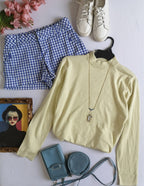 Short con blusa cuello alto