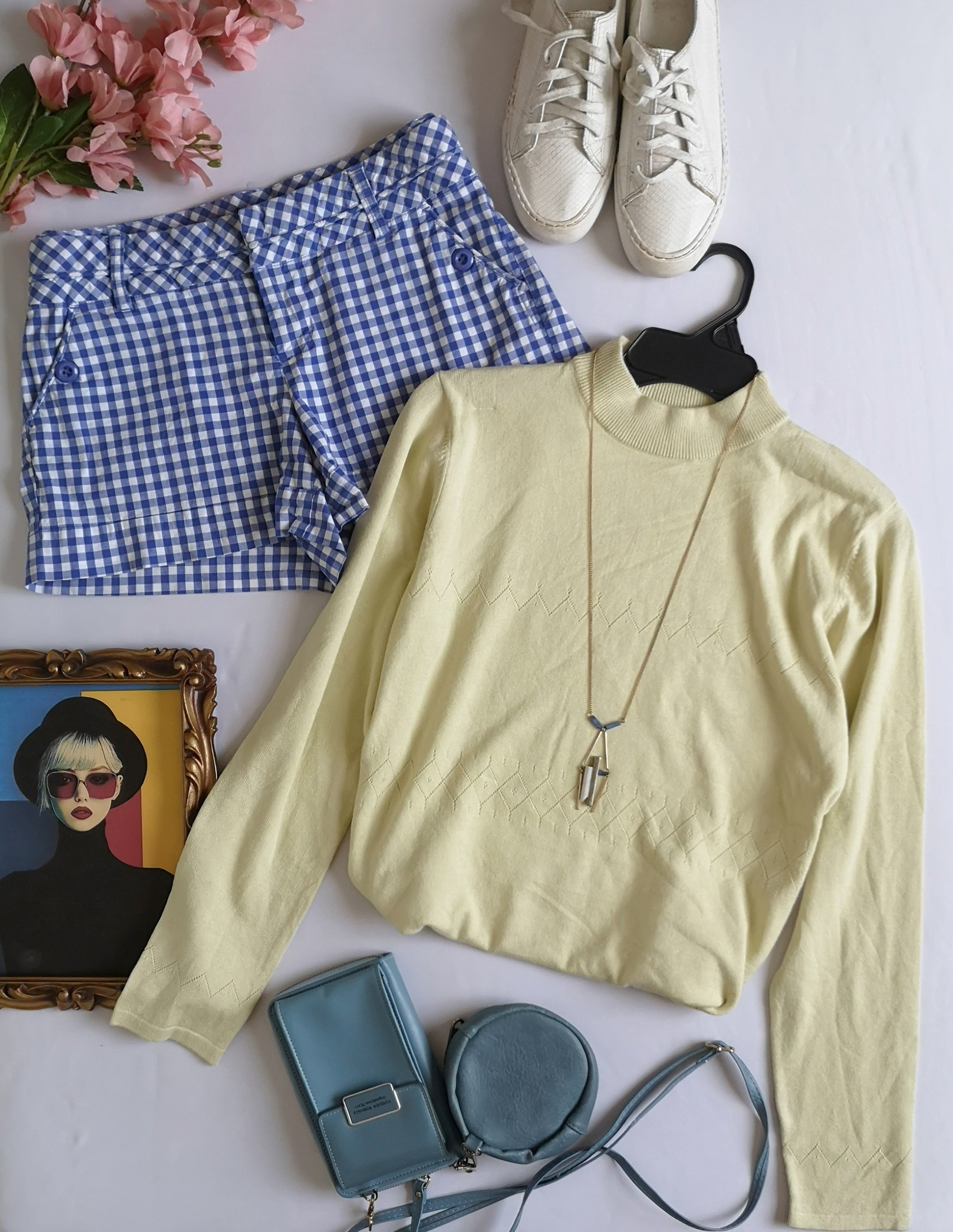 Short con blusa cuello alto