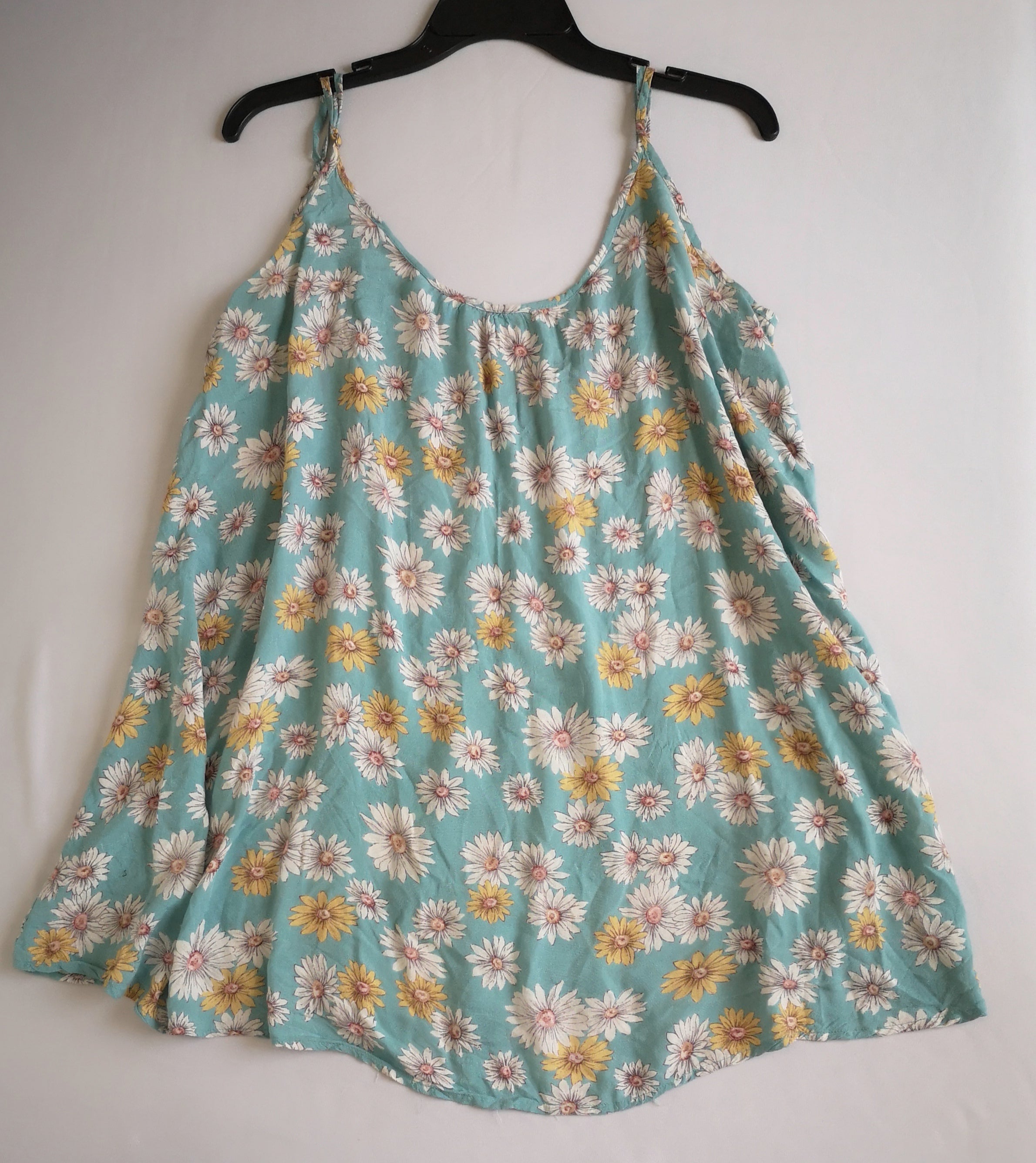 Pantalón con bolsas a los lados y blusa de tirantes larga ❤️