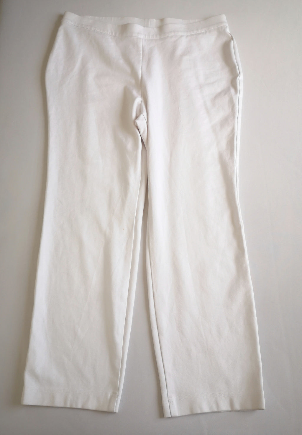 Pantalón con bolsas a los lados y blusa de tirantes larga ❤️