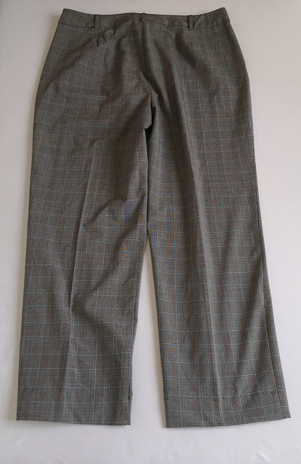 Pantalón semiformal con suéter
