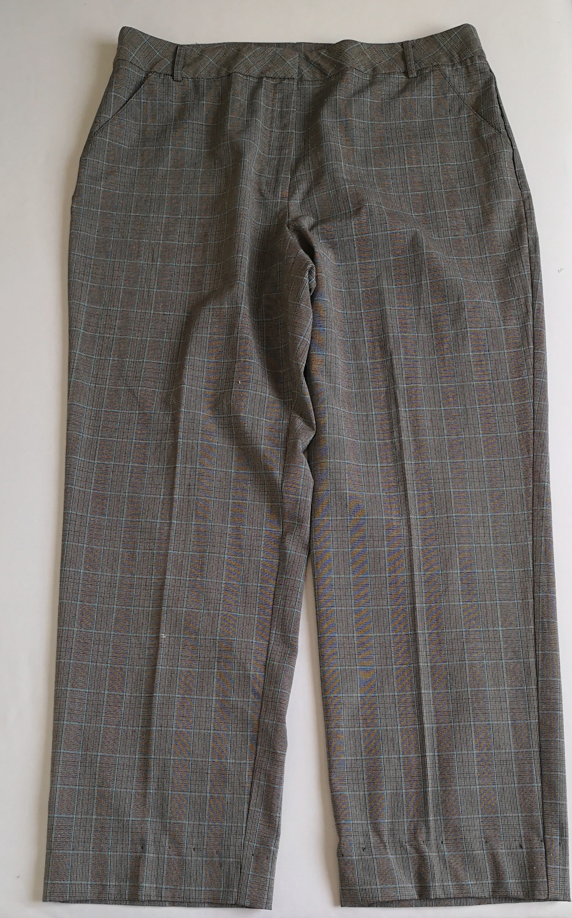Pantalón semiformal con suéter