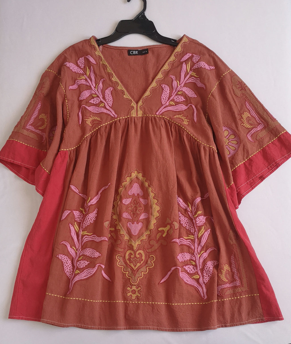 Vestido holgado bordado
