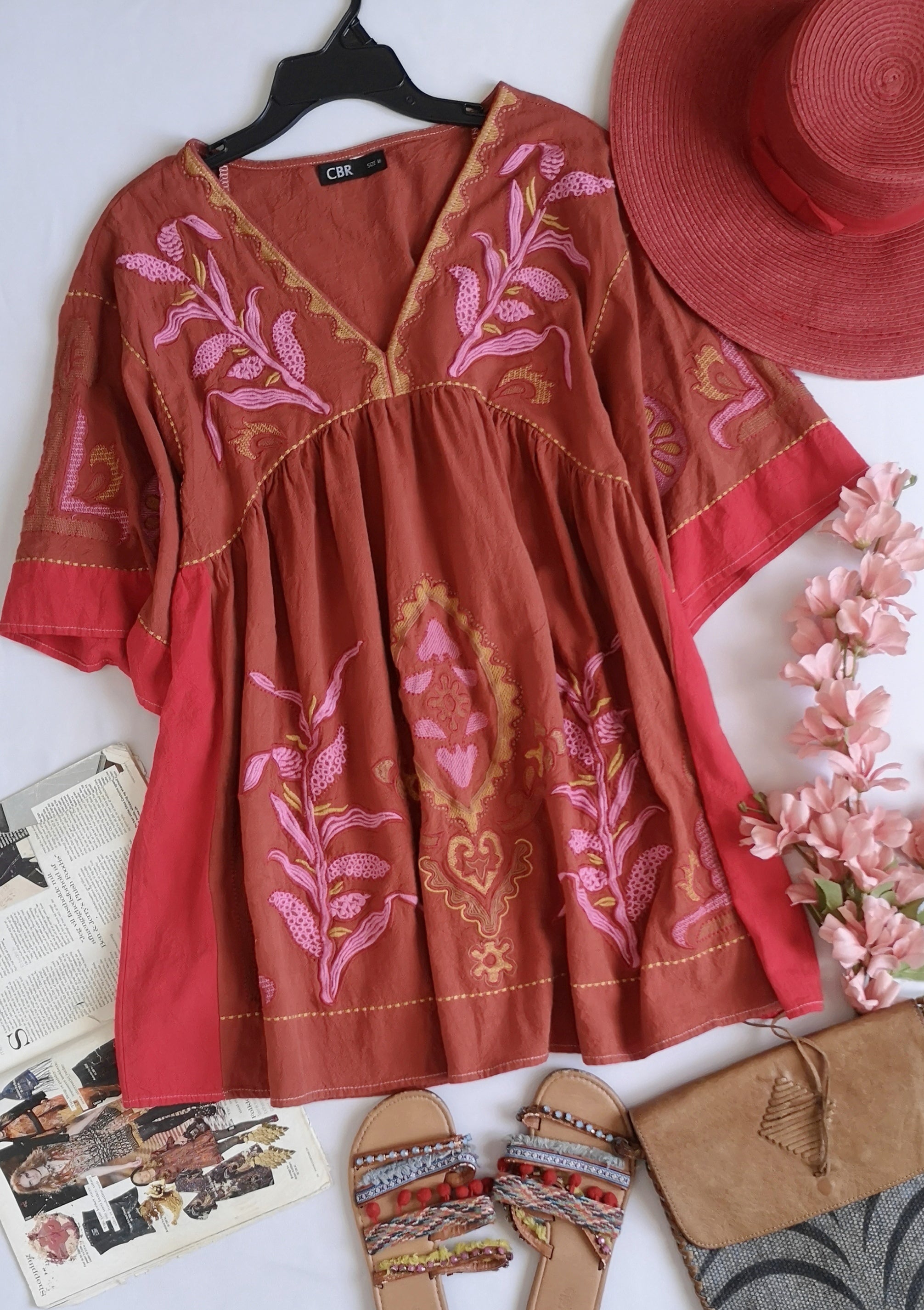 Vestido holgado bordado