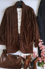 Chaqueta de cuero con paletones