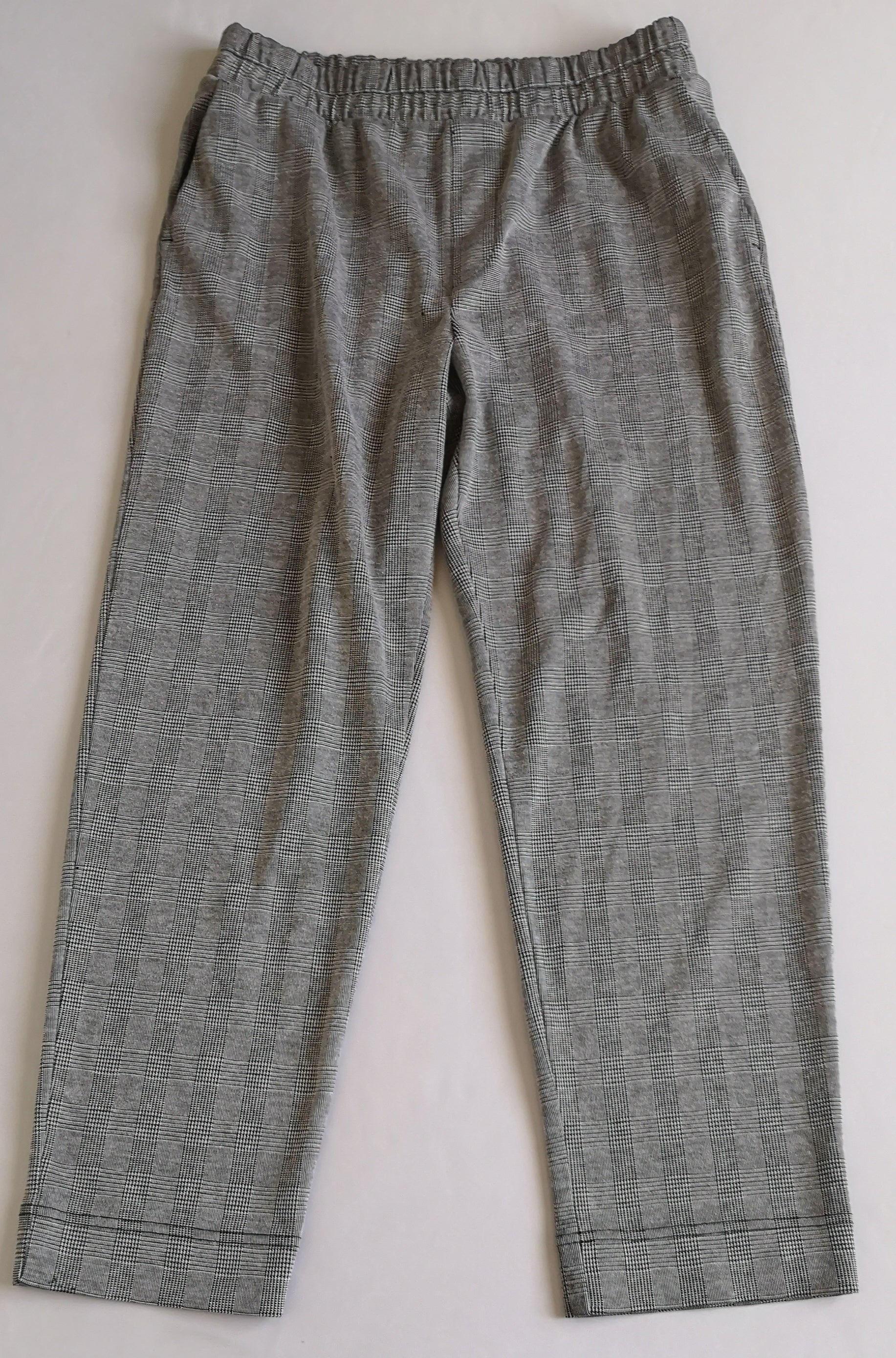 Pantalón tipo jogger con blusa cuello alto 💙