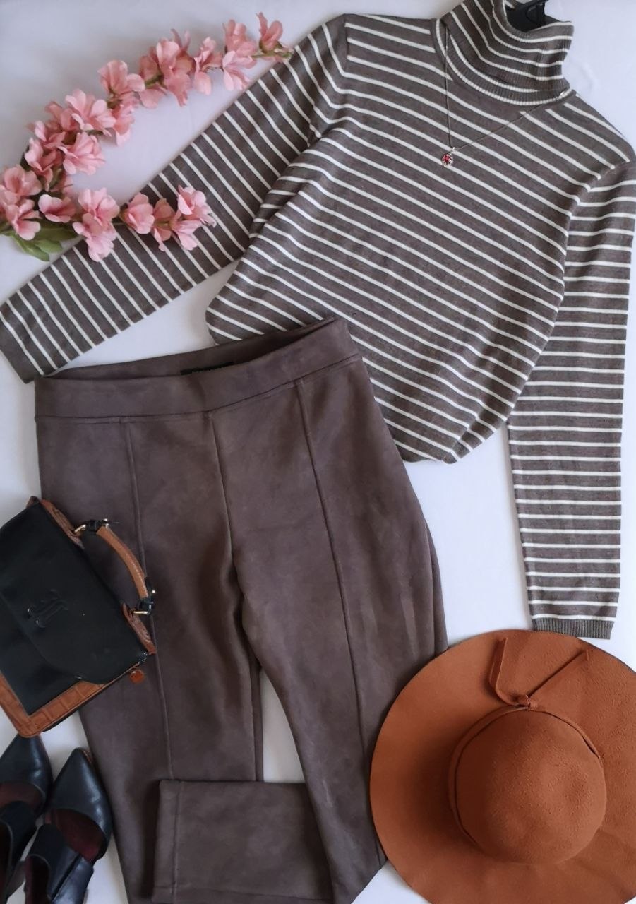 Blusa cuello alto con pantalón tela piel de durazno