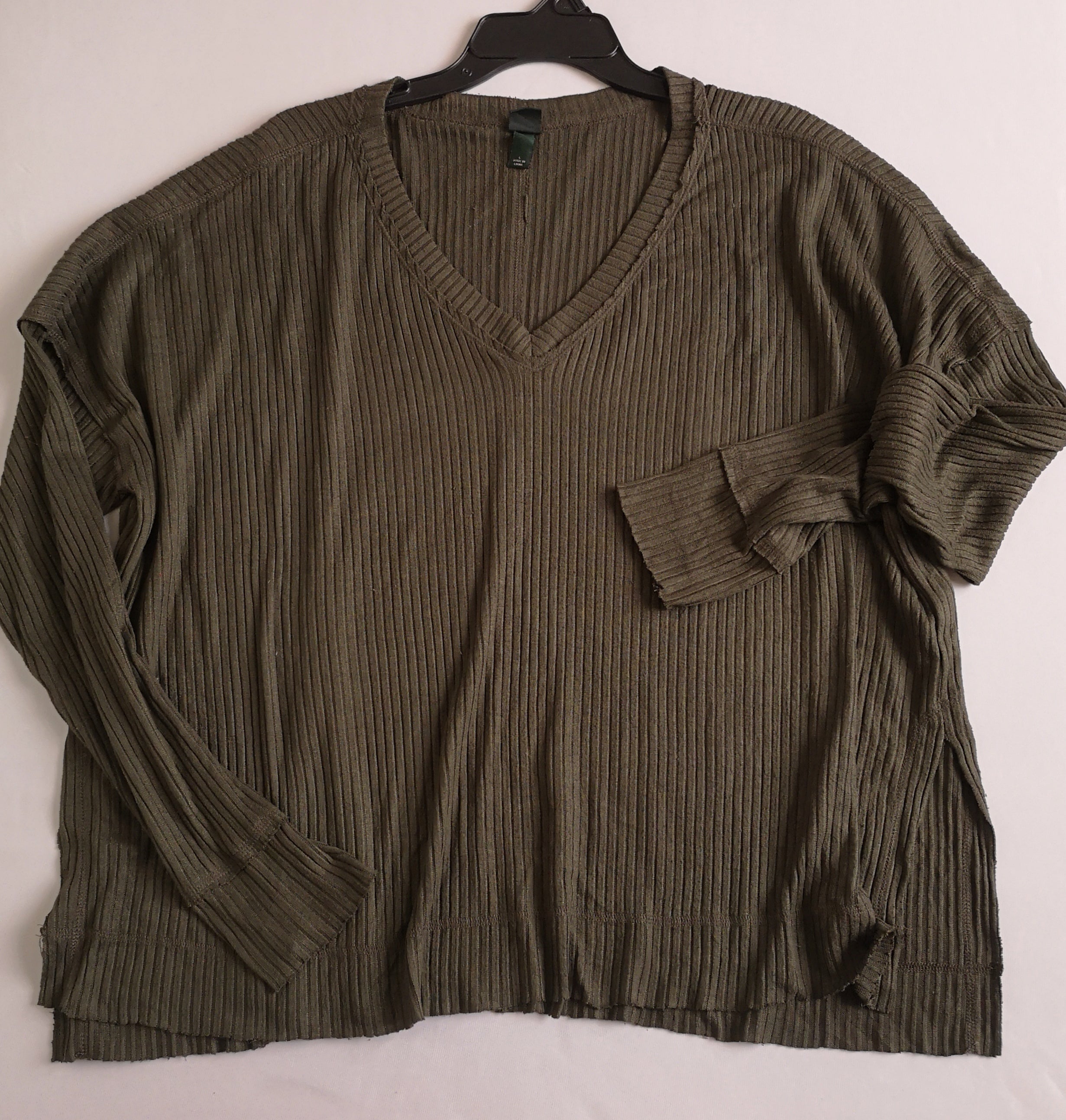 Pantalón tela piel de durazno con blusa estilo cuadrado