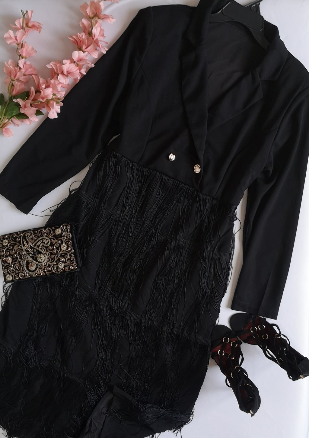Vestido con flecos