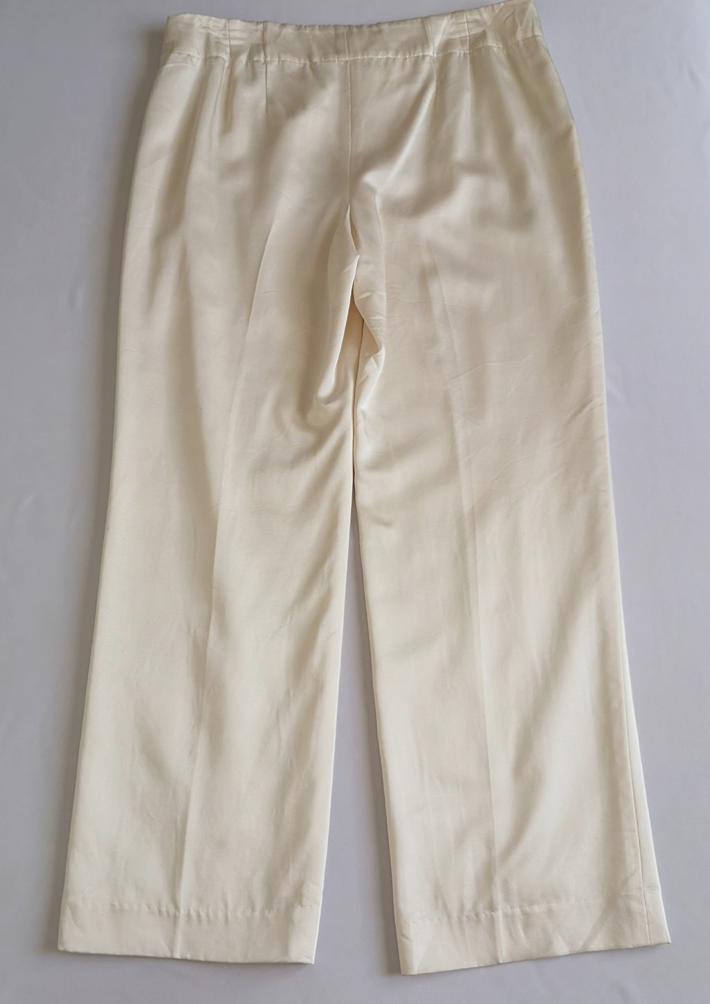 Blusa con olanes y pantalón tipo seda ⚓