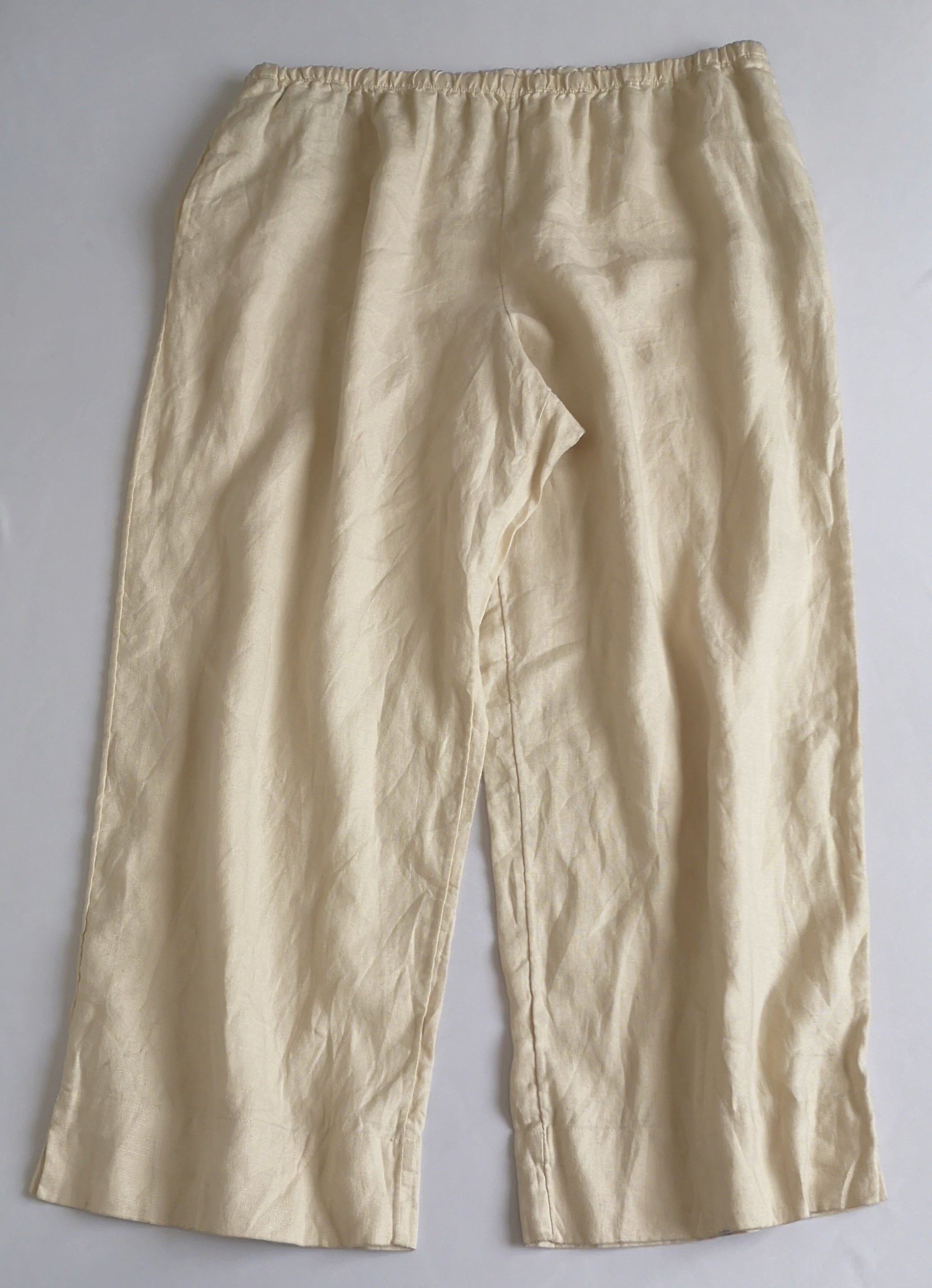 Pantalón de lino con blusa corta ⚓