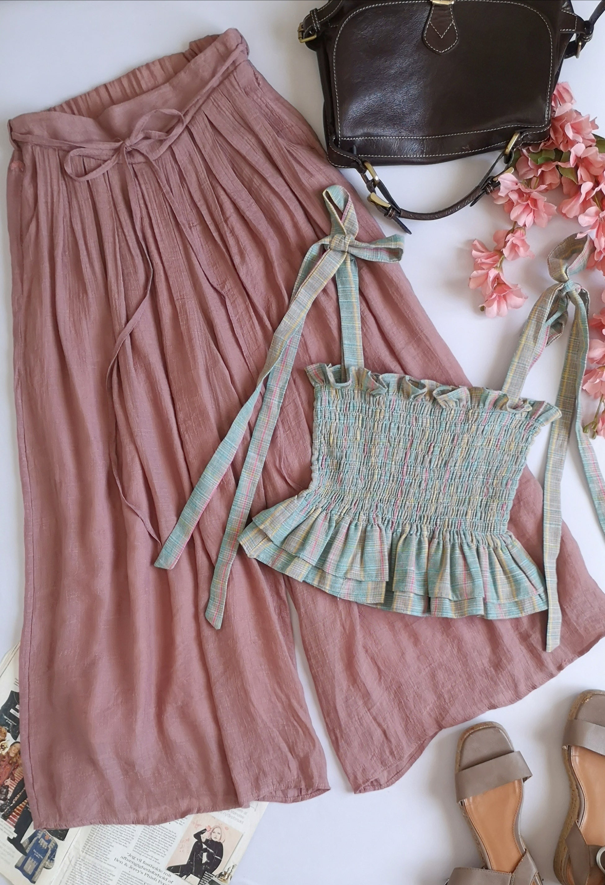 Palazzo corto con blusa crop ⚓