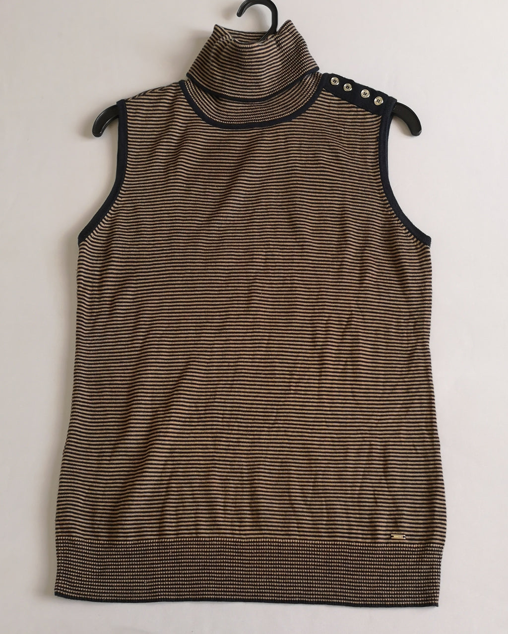 Pantalón stresh con blusa cuello alto