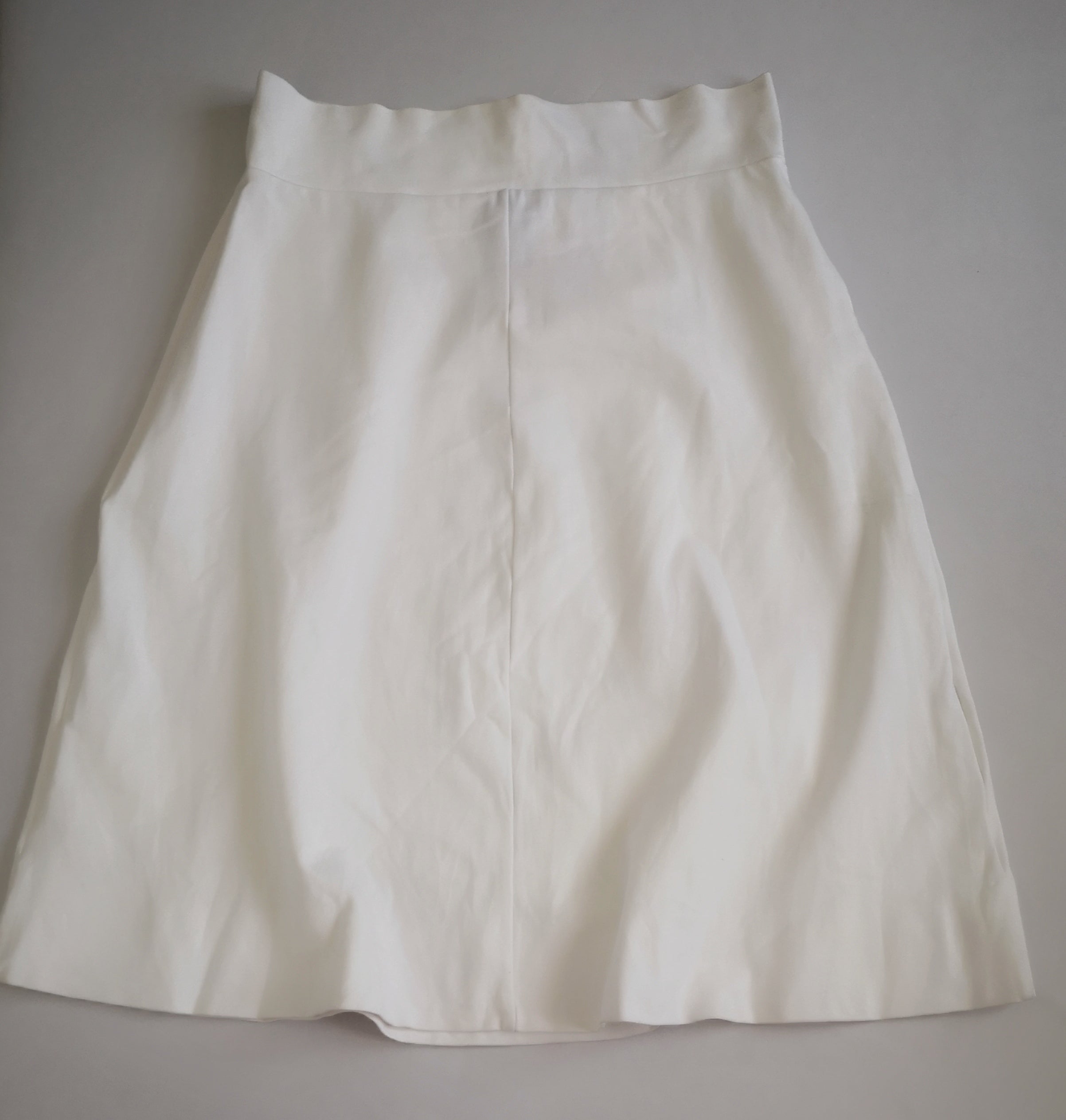 Blusa tejida con falda midi