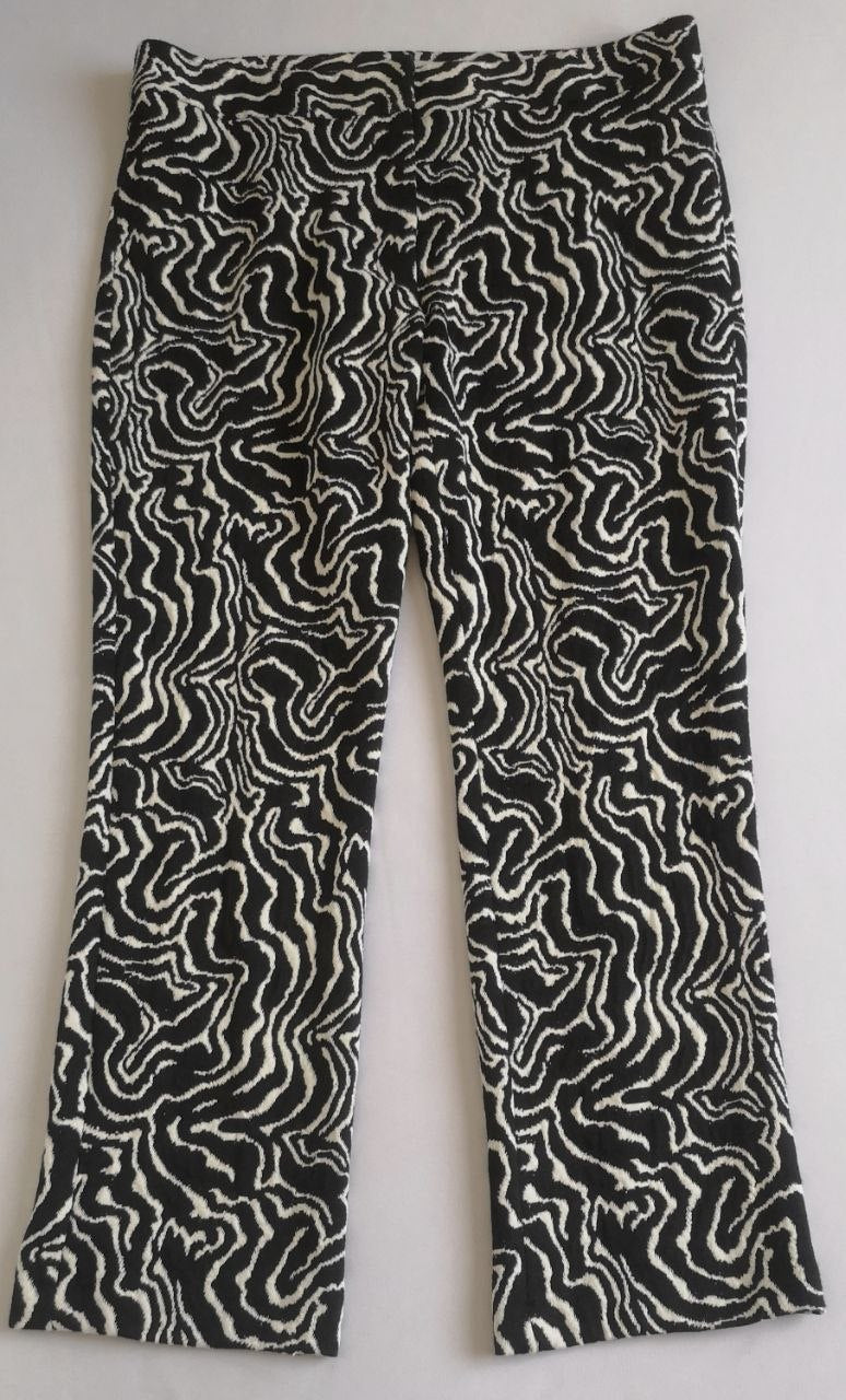 Blusa larga con pantalón corte recto