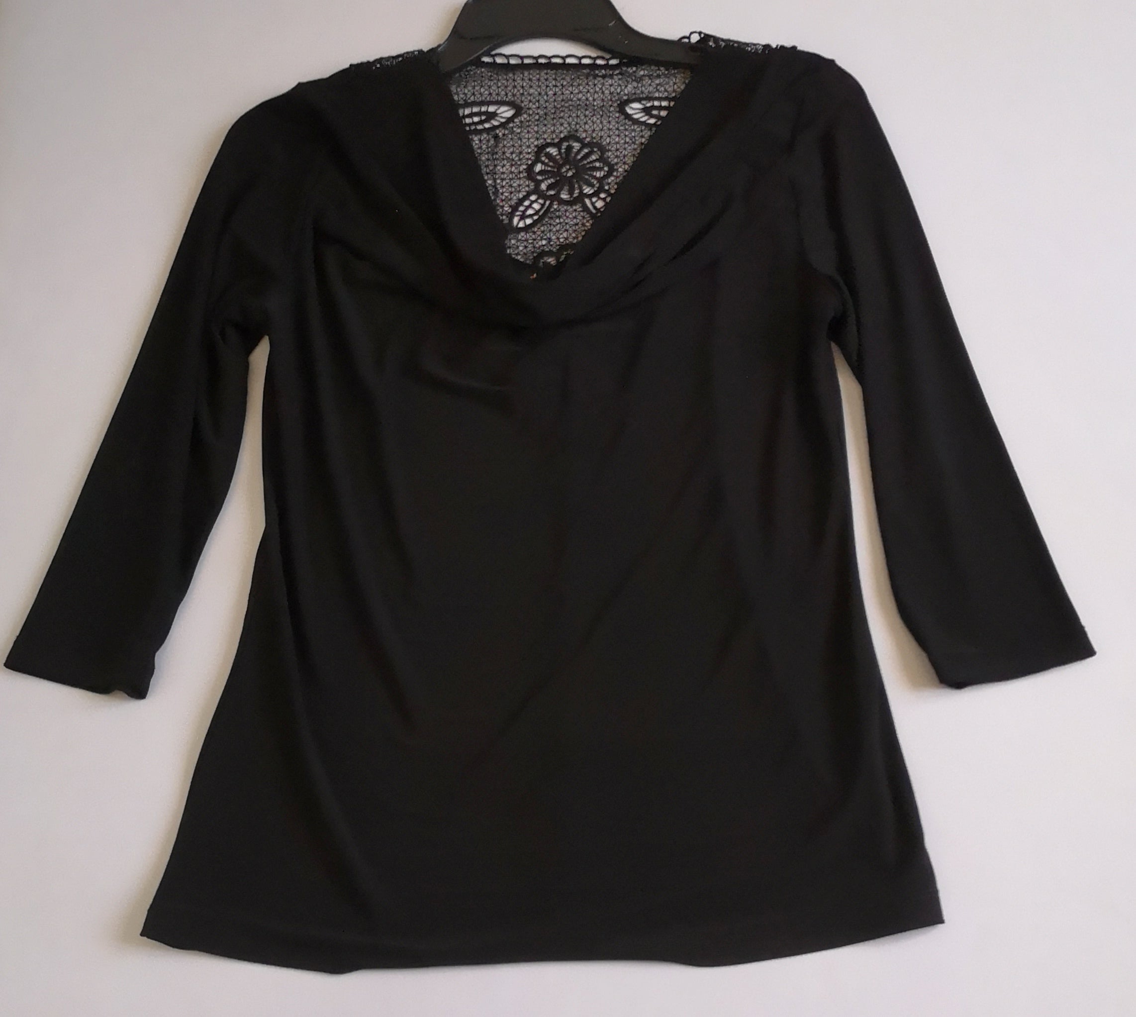 Falda de tul con blusa cuello drapeado