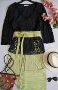 Palazzo corrugado con blusa bordada