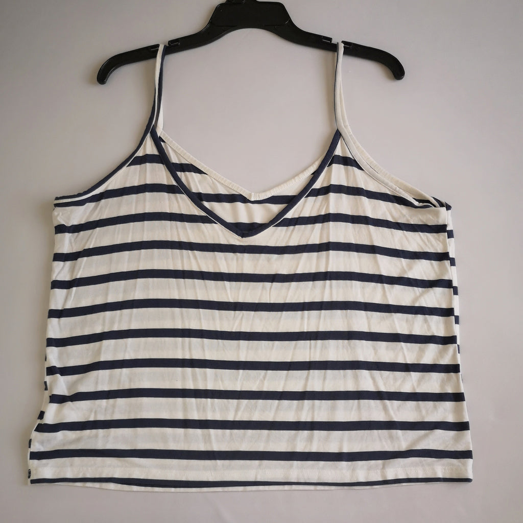 Blusa tejida con falda midi