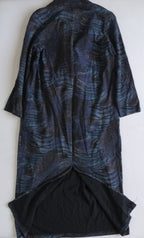 Vestido con bolsas adelante