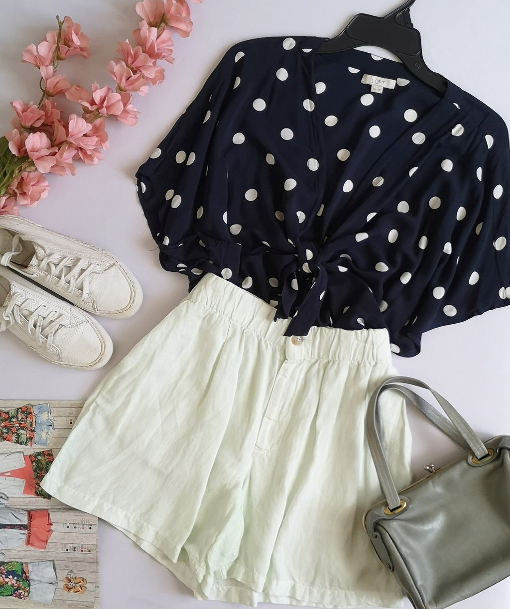 Blusa corta con nudo y short cintura alta ⚓
