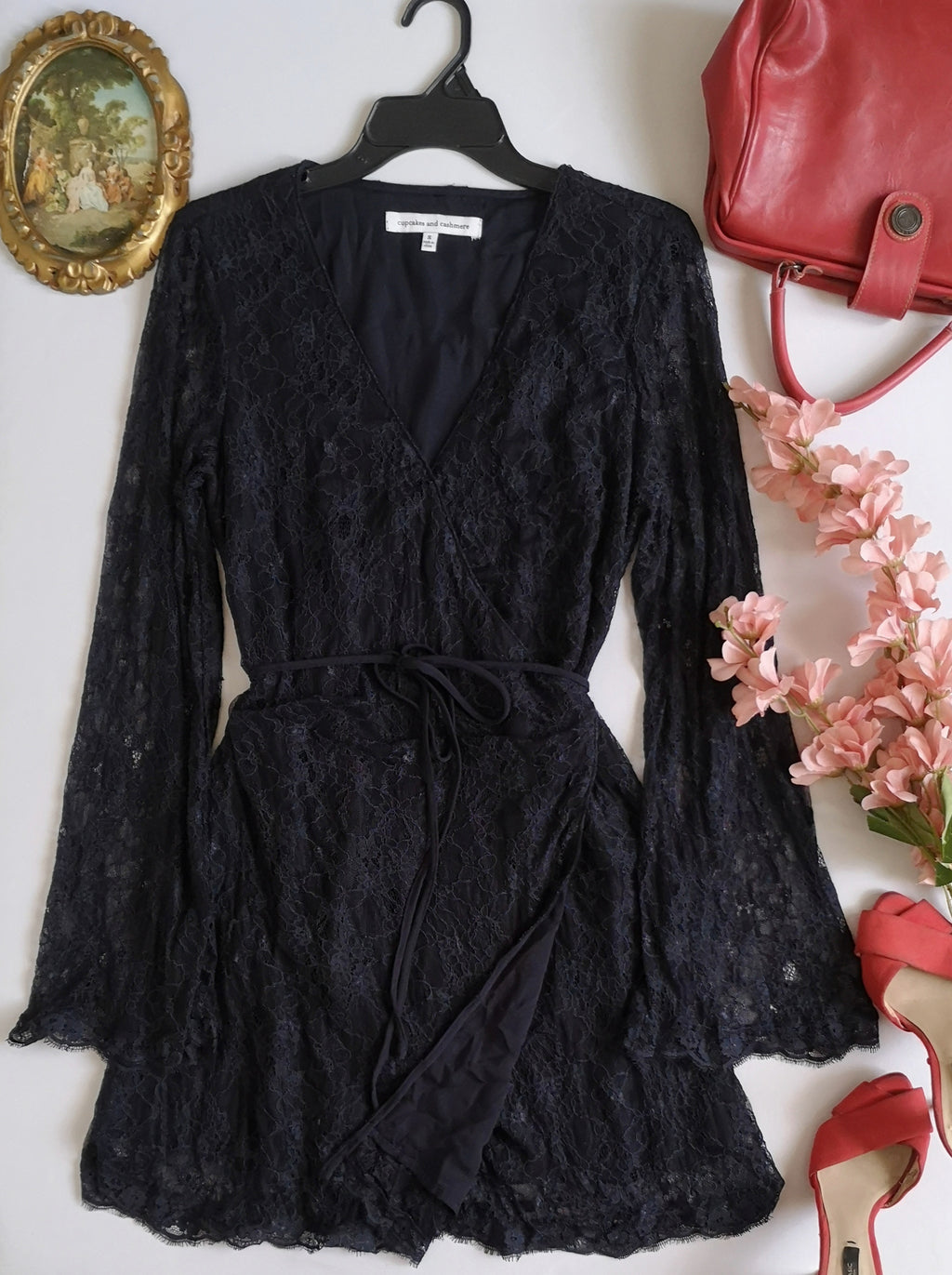 Vestido traslapado de encaje ⚓