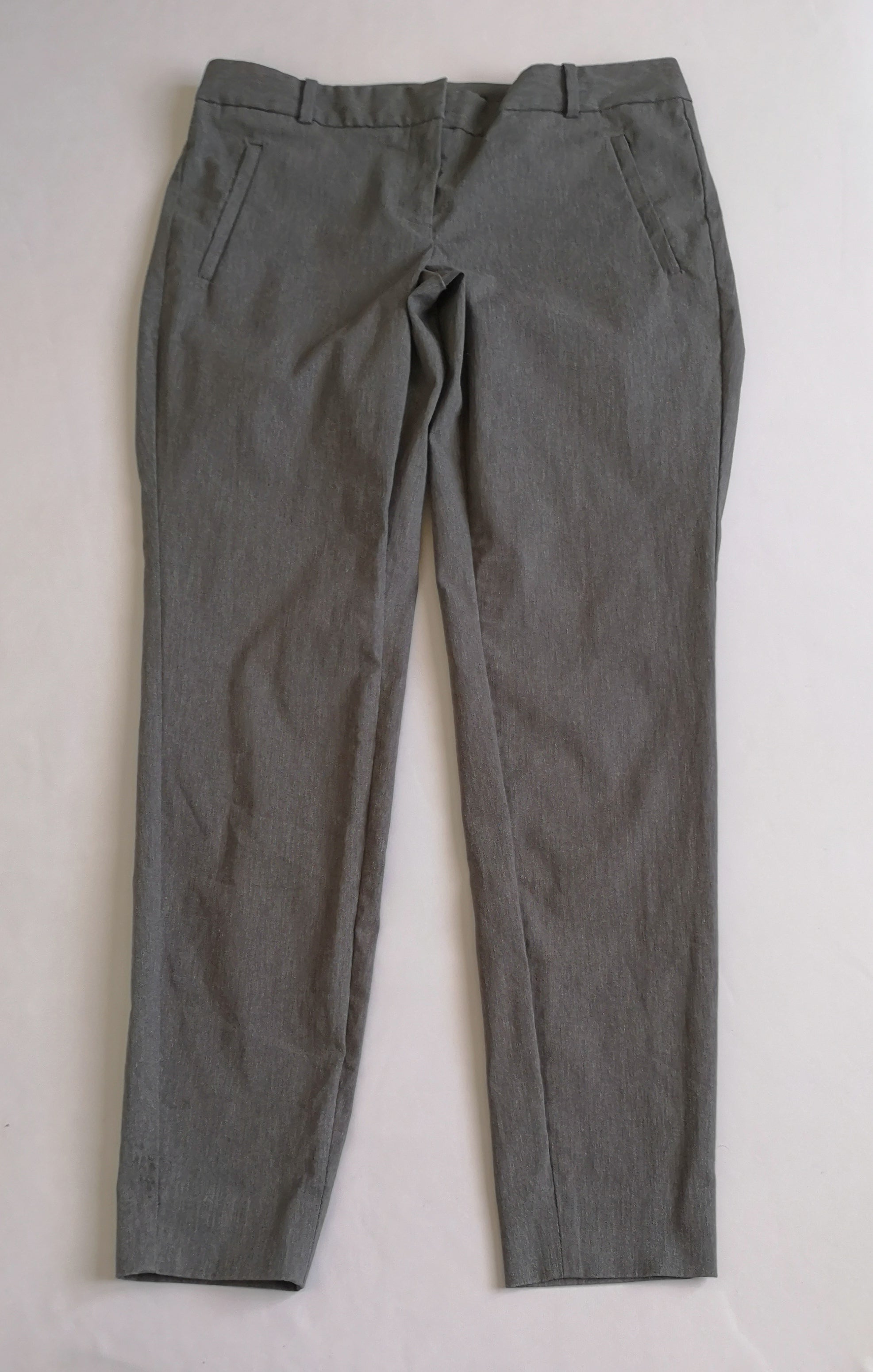 Pantalón con bolsas y blusa tipo chaleco