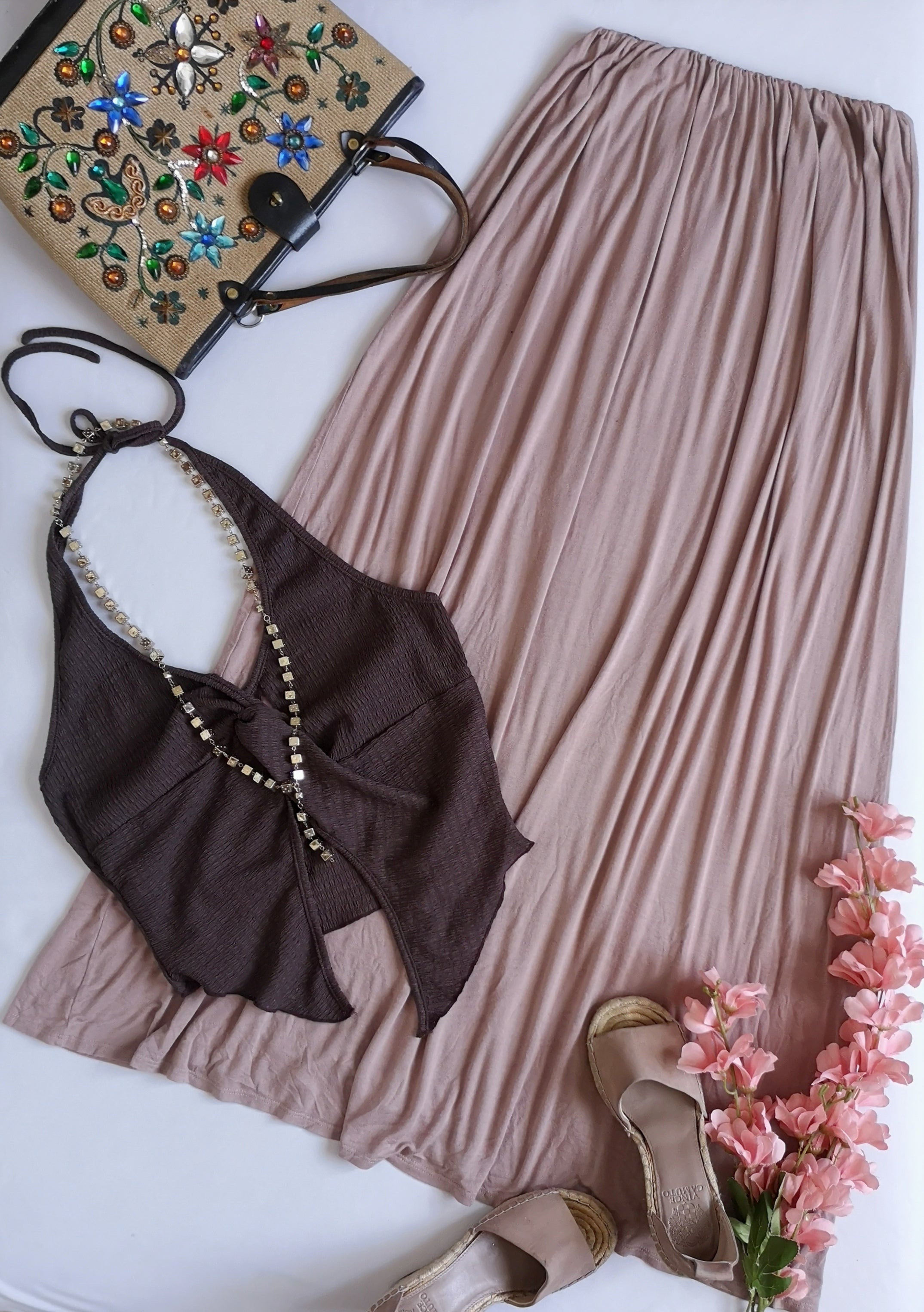 Falda larga con blusa halter ⚓