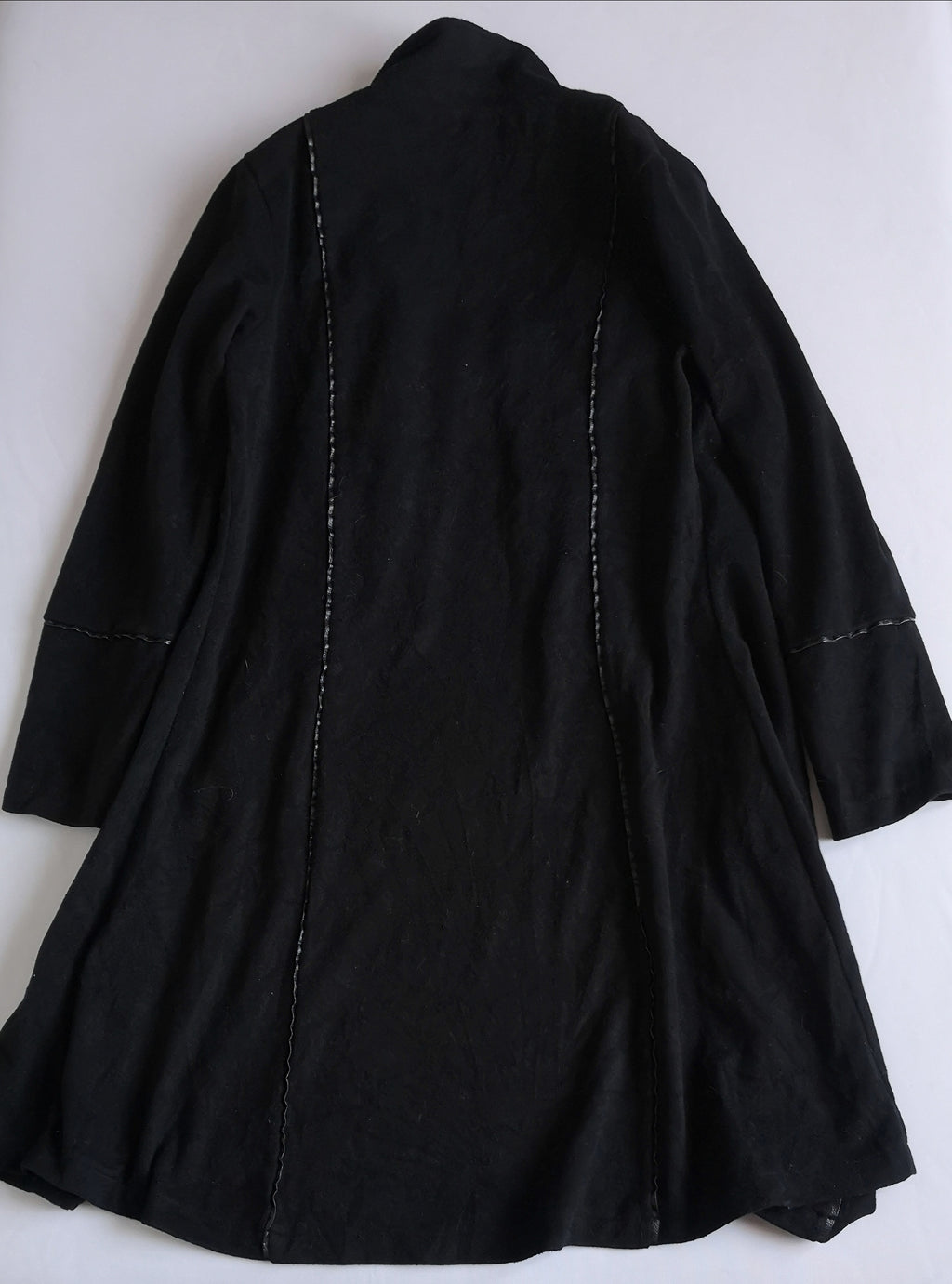 Chaqueta con botones y encaje
