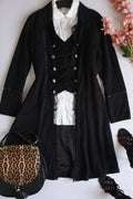 Chaqueta con botones y encaje