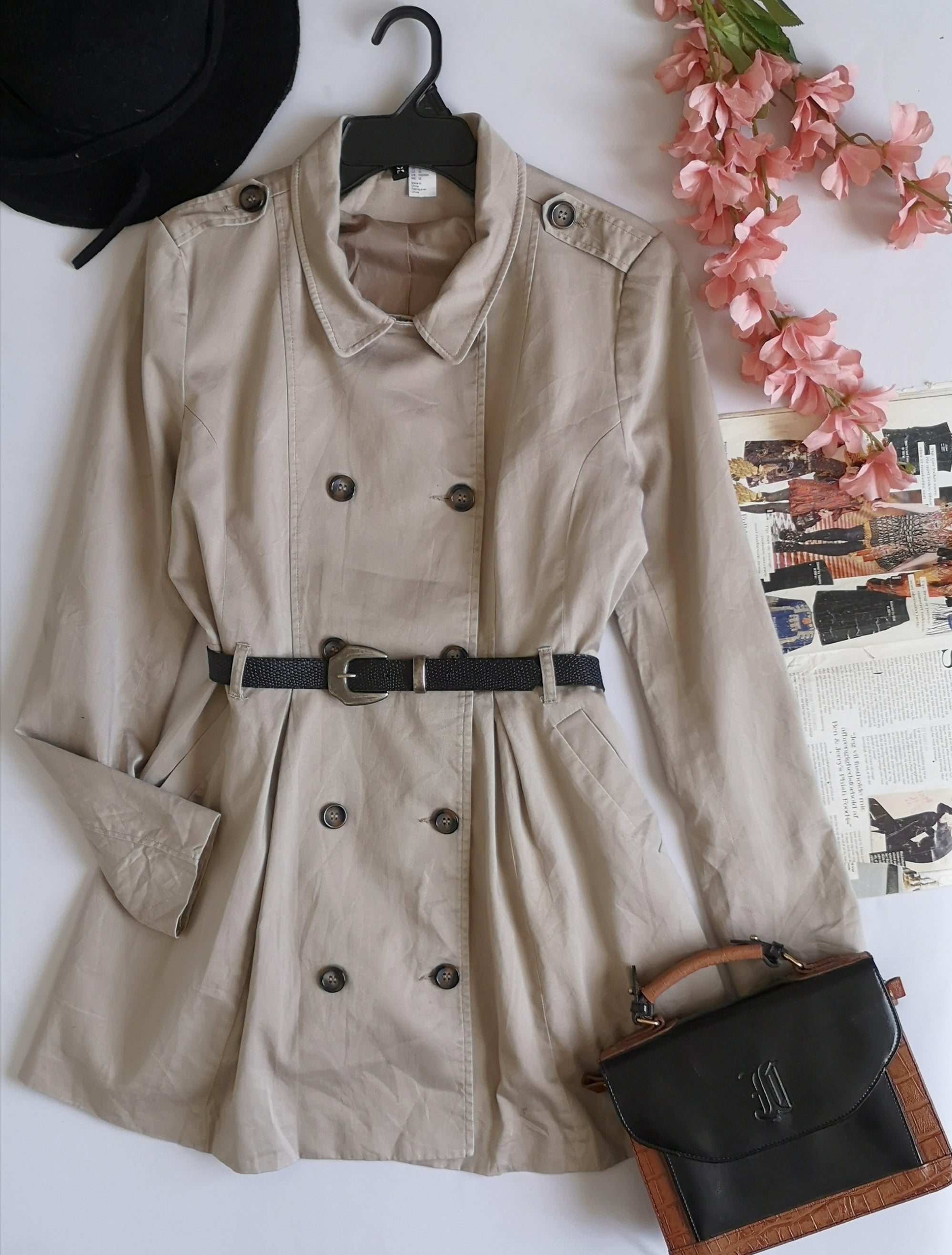 Gabardina traslapada