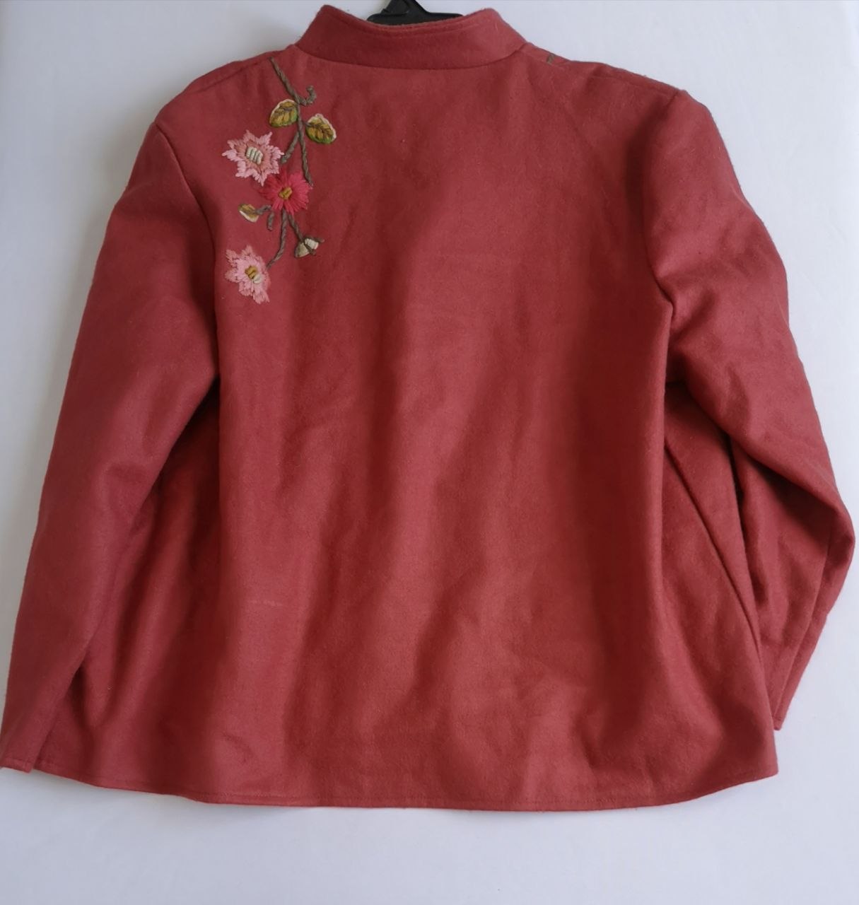 Chaqueta bordada