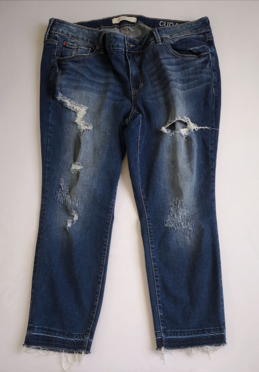Blusa corta con jeans rasgado cintura alta