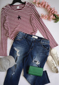 Blusa corta con jeans rasgado cintura alta